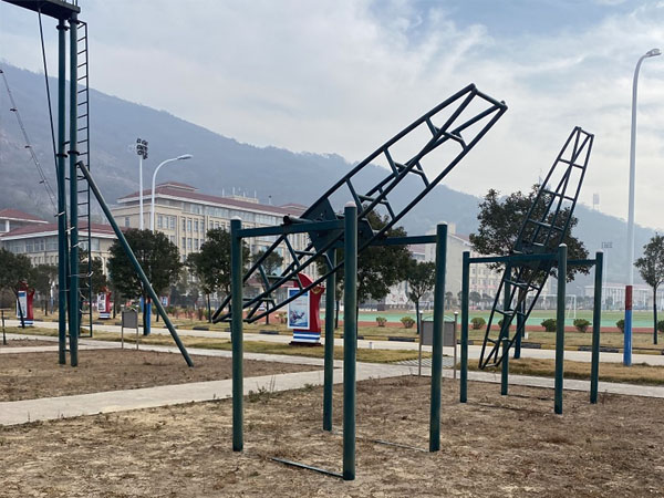 滚轮旋梯