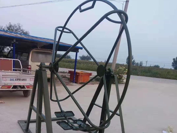 滚轮旋梯
